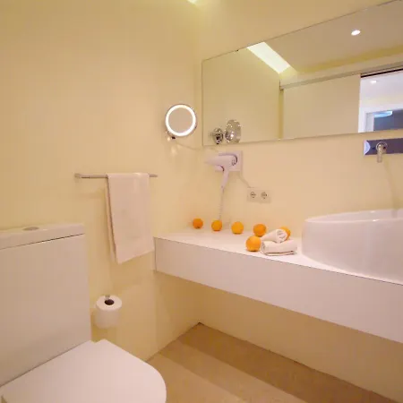 Barcares Petit, Piscina, Jardines Junto A Playa En Alcudia (Mallorca)